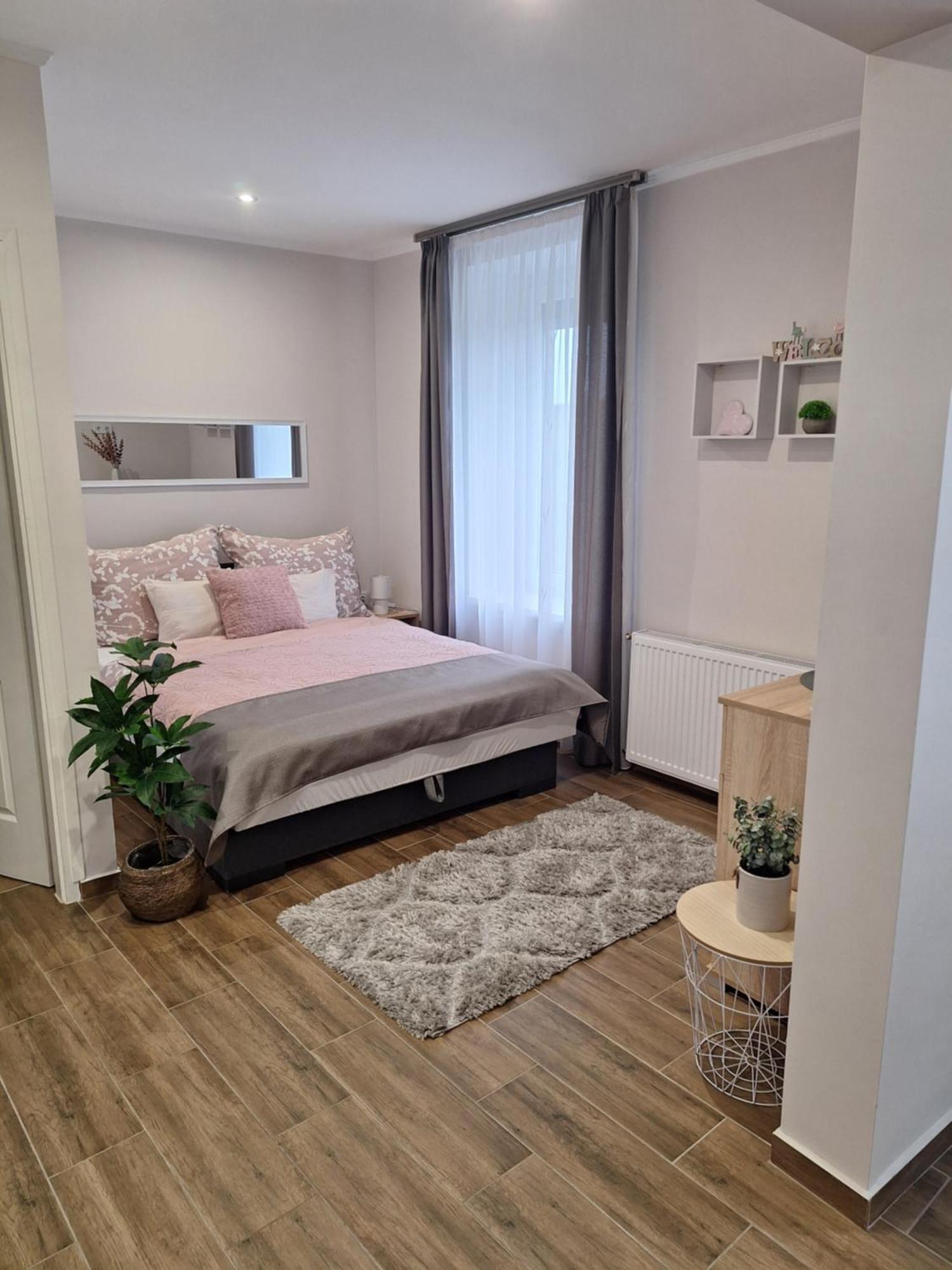 Varfal Apartman 에게르 객실 사진
